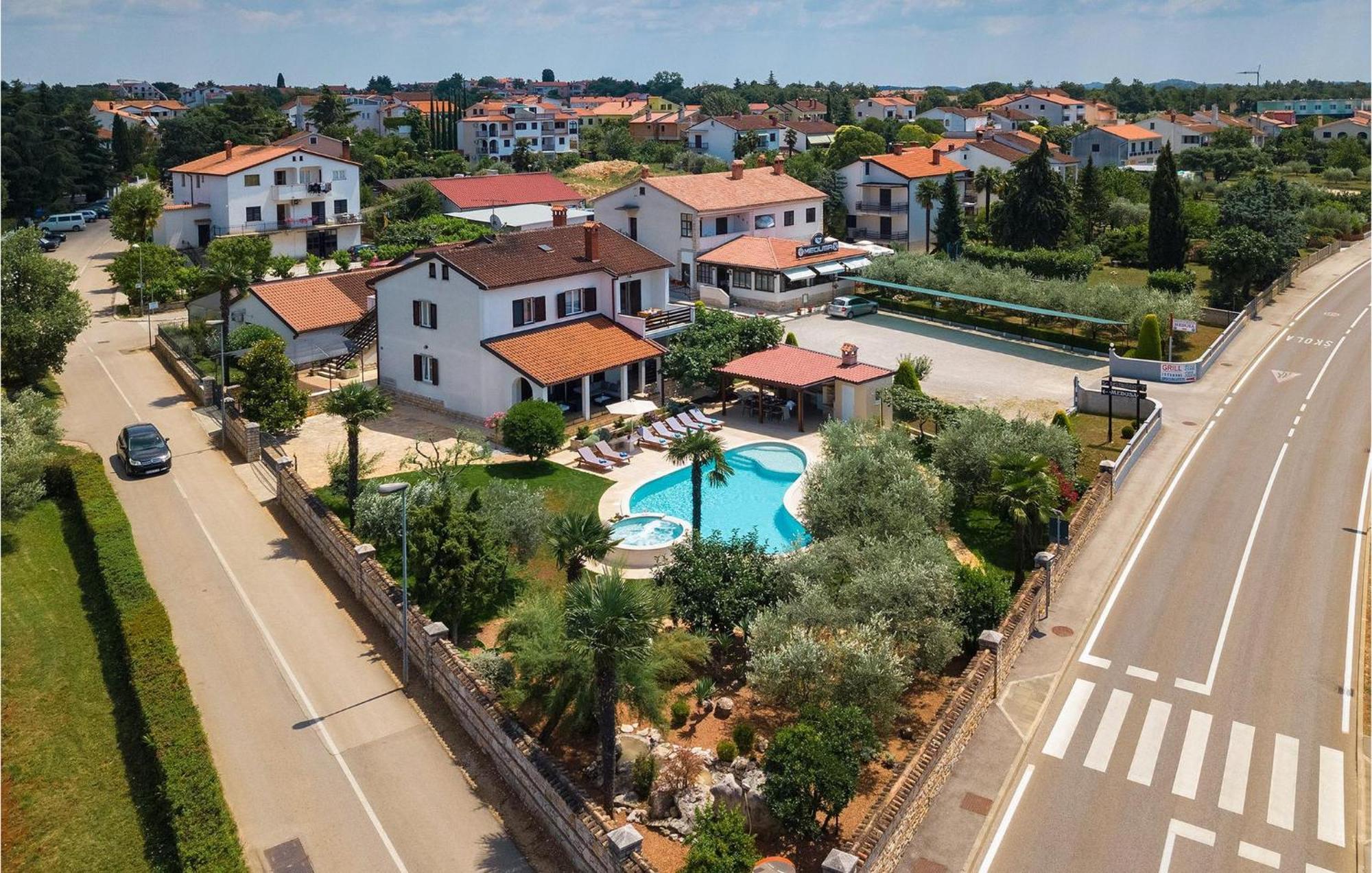 Villa David โปเรช ภายนอก รูปภาพ