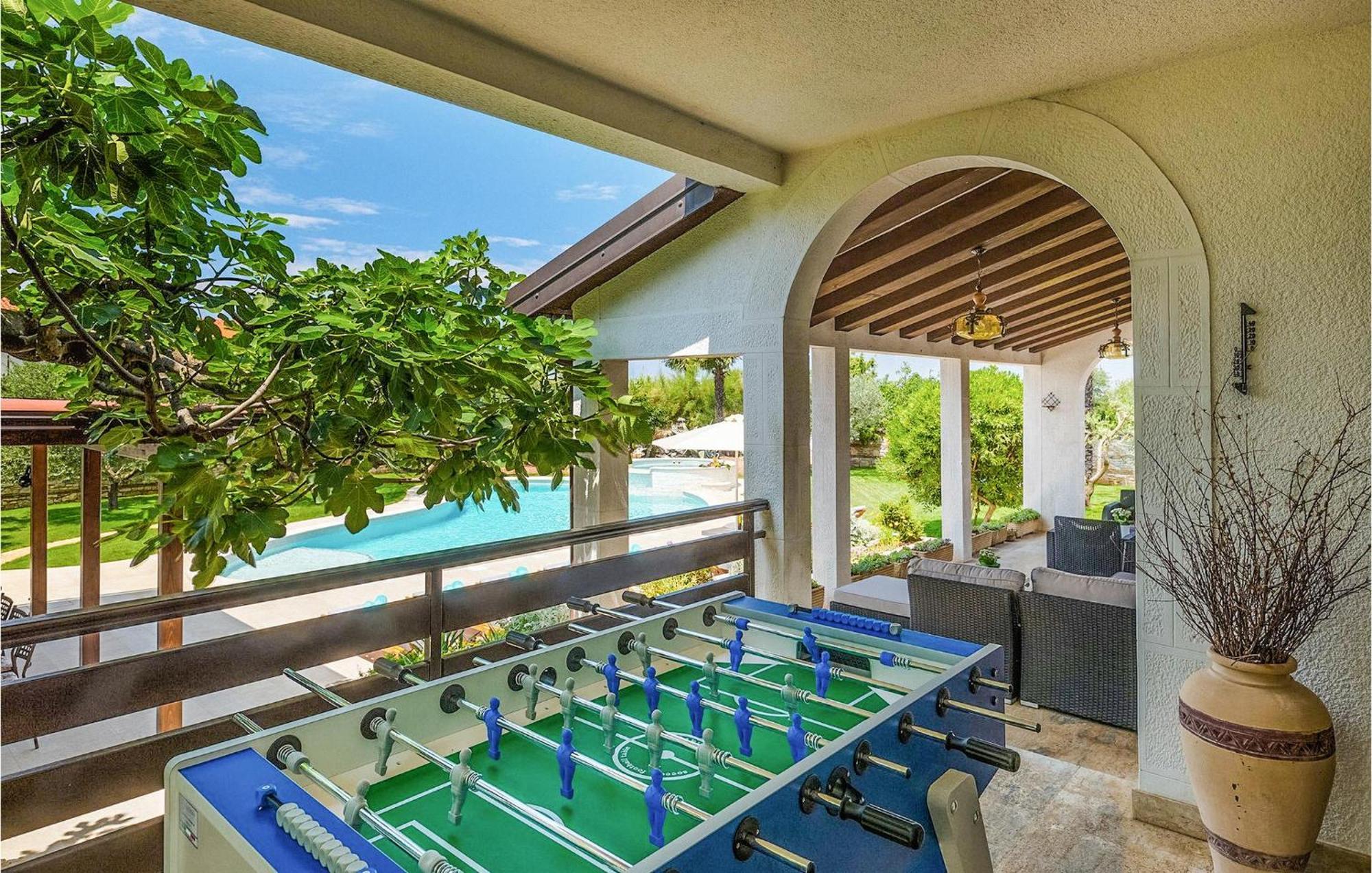 Villa David โปเรช ภายนอก รูปภาพ